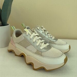 SOREL Stylish Cream/Pink/Silver Leather/Mesh Women's Sneakers